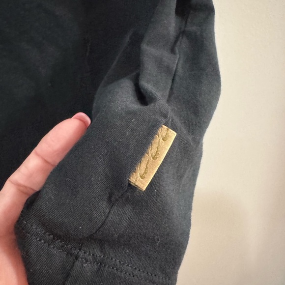 Women's The Nike Tee Icon Clash Black & White Short Sleeve Tee. Size L - Picture 4 of 9